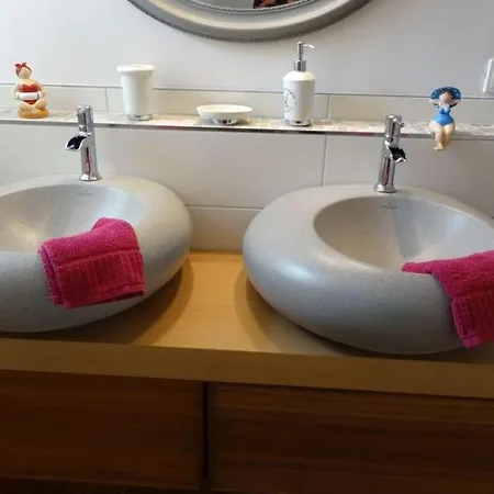 בית נופש Rose Comfortable *